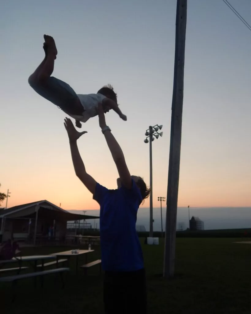 kyden and brother in the air